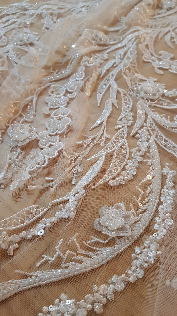 3D Floral Lace Fabric Bridal Blossom Lace Tulle Rhinestone Beaded Crystal  Flower Embroideried Wedding Gauze Prom Dress 51 inches 1 yard : :  Home